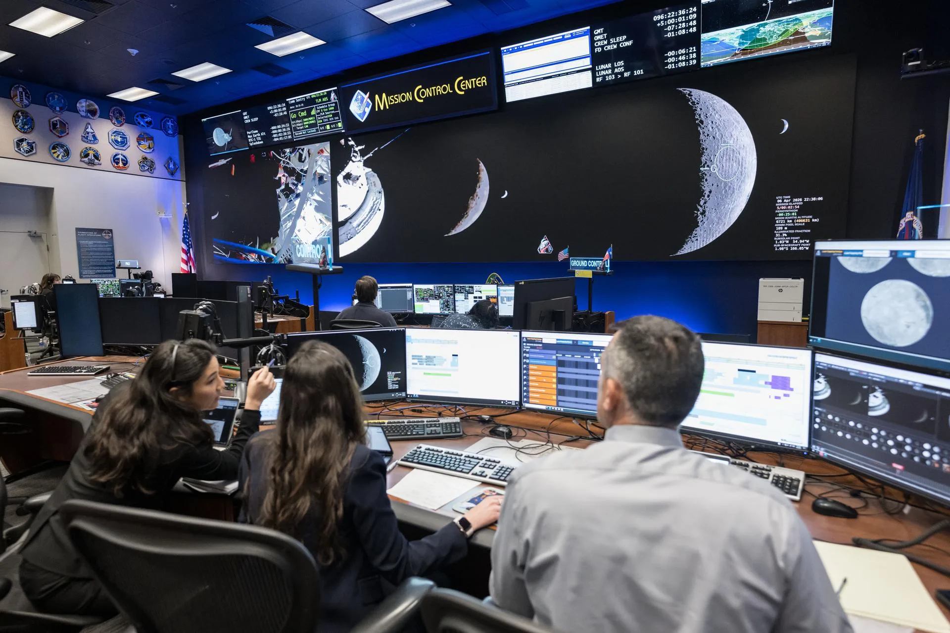 Artemis II Crew Captures Moon’s Far Side During Flyby