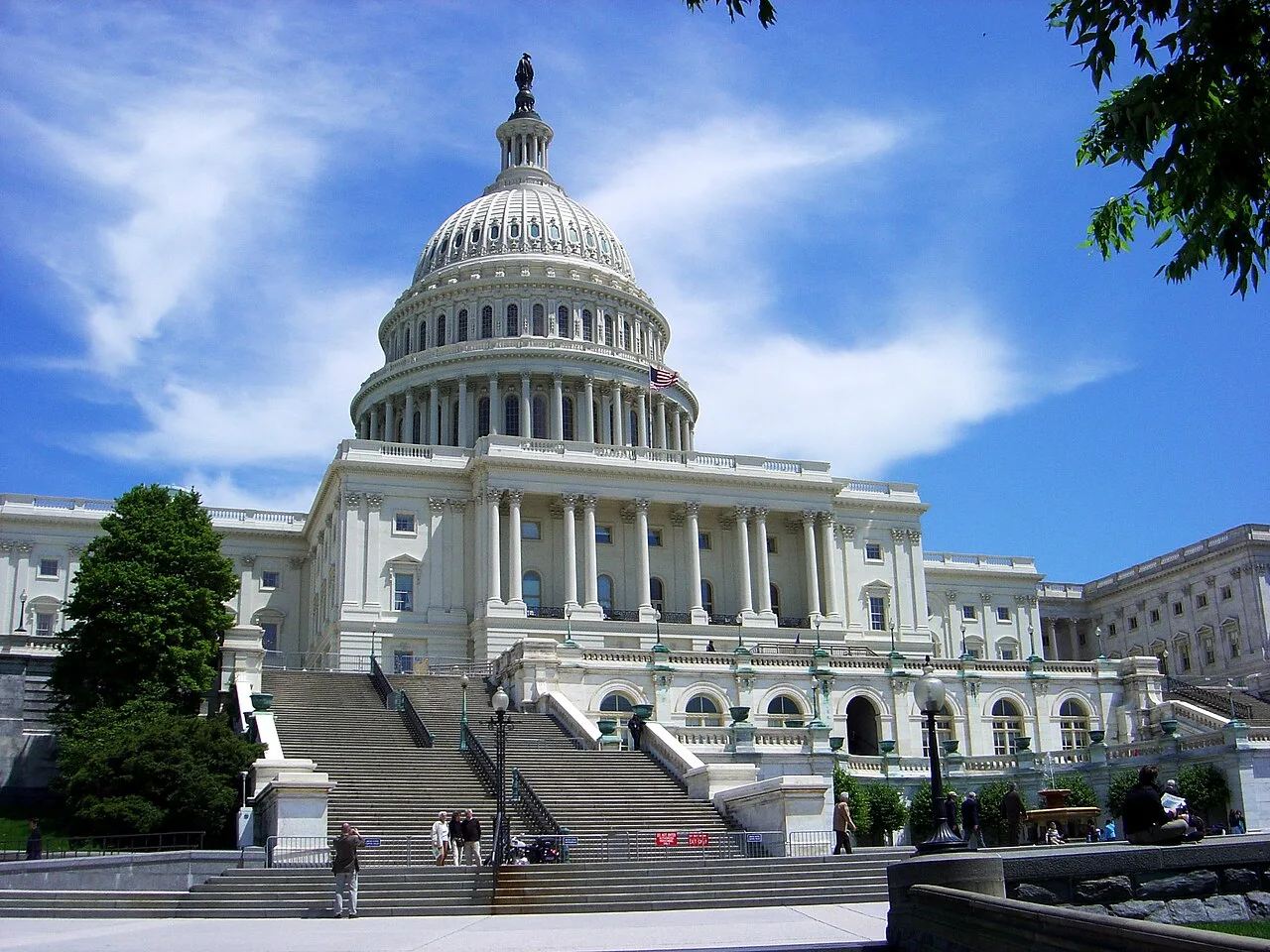 У США стартувало раннє голосування на виборах до Конгресу