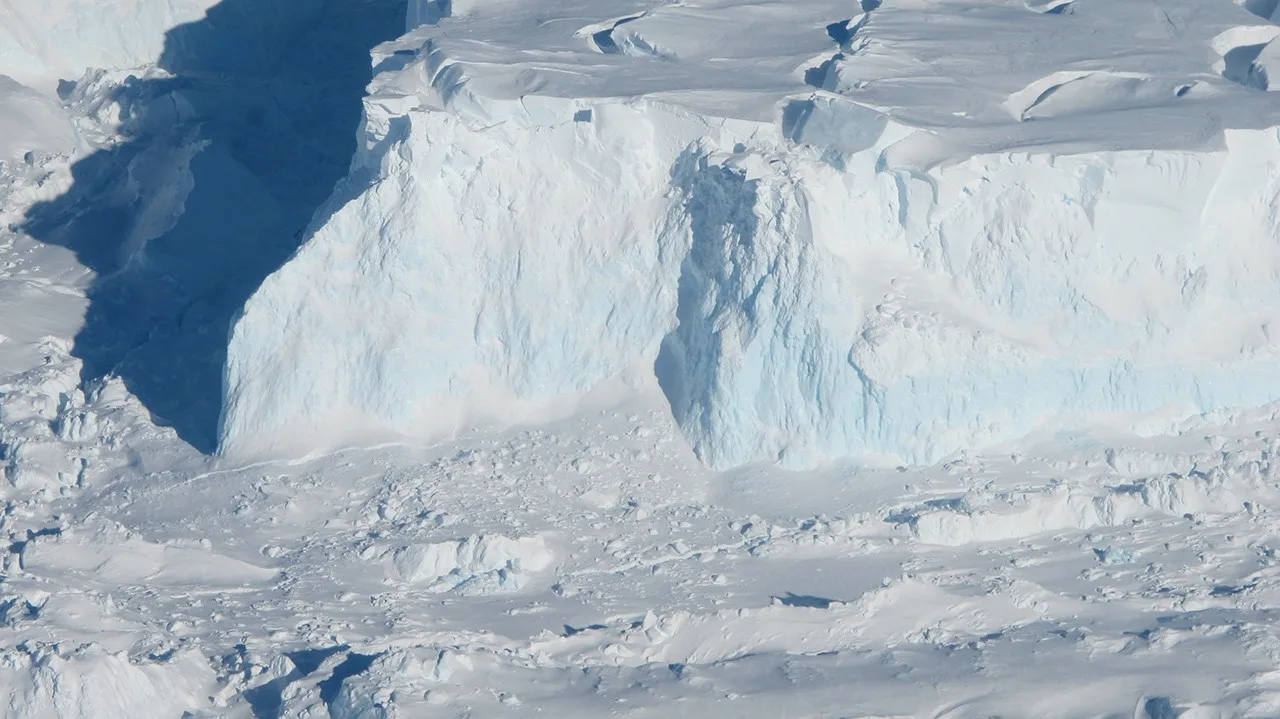 NASA уточнила прогноз впливу льодовика Твейтса на рівень моря